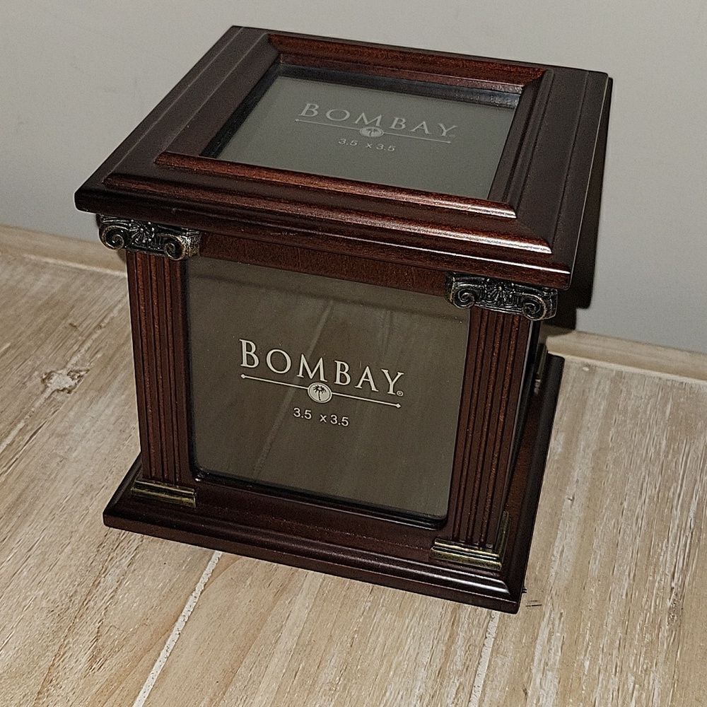THE BOMBAY COMPANY Wood 3.5” x 3.5” Photo Picture Frame Storage Box Y2K